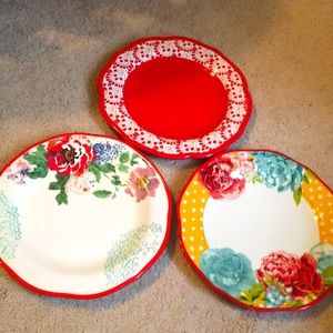 Pioneer Women Assorted Plate Bundle